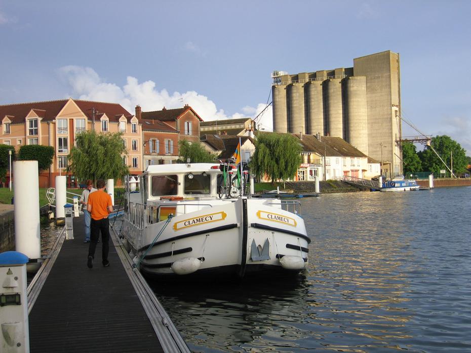 Liegeplatz in Montereau
