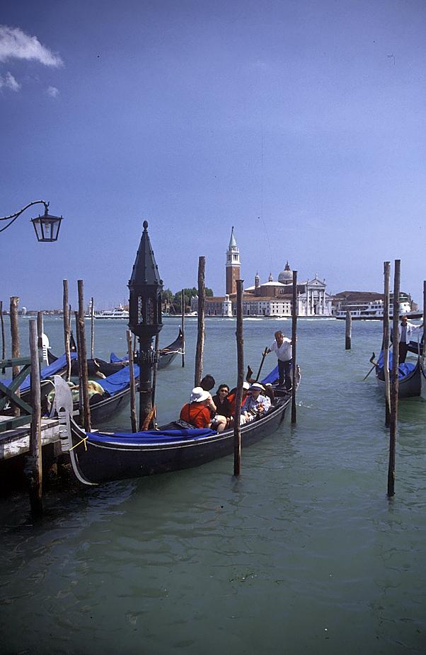 Chiesa di S. Giorgio von der Piazza S. Marco