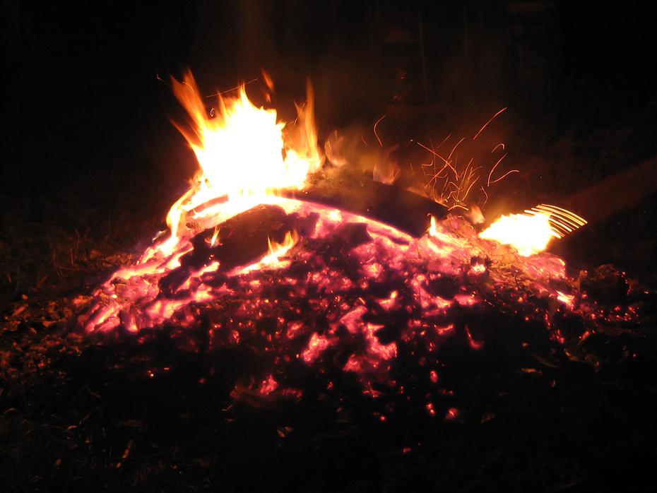 Soviel glühende Kohle von dem bißchen Holz?