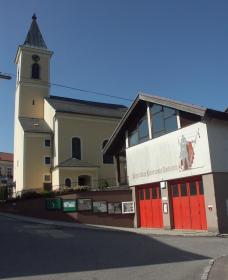 Kirche und Feuerwehr