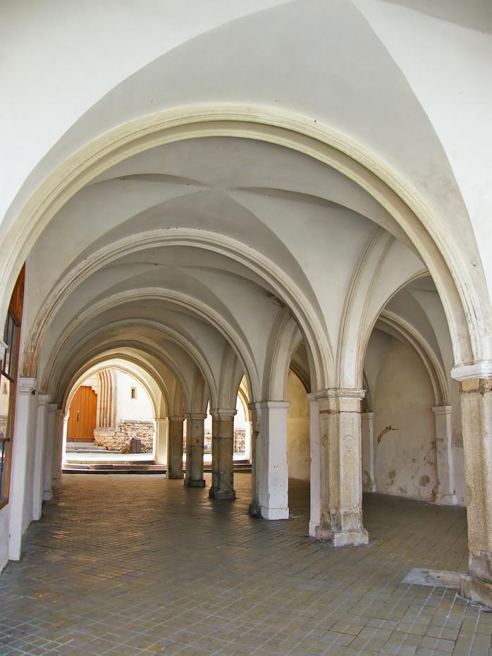 Kreuzgang am Hauptplatz, Slavonice