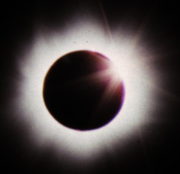 äußere Korona mit Sonnenüberstrahlung