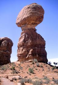 balanced rock, Arches NP.