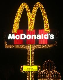 auch McDonalds leuchtet