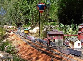 Modelleisenbahn im botanischen Garten des Bioparks, Albuquerque, NM