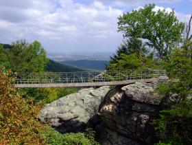 Hängebrücke in Rock City, Lookout Mtn, Chattanooga, TN