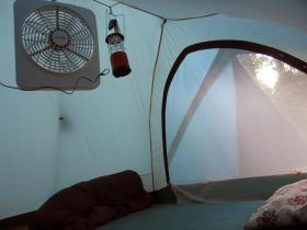 Zelt mit 'Klimaanlage', Lion Country Safari Park, West Palm Beach, FL