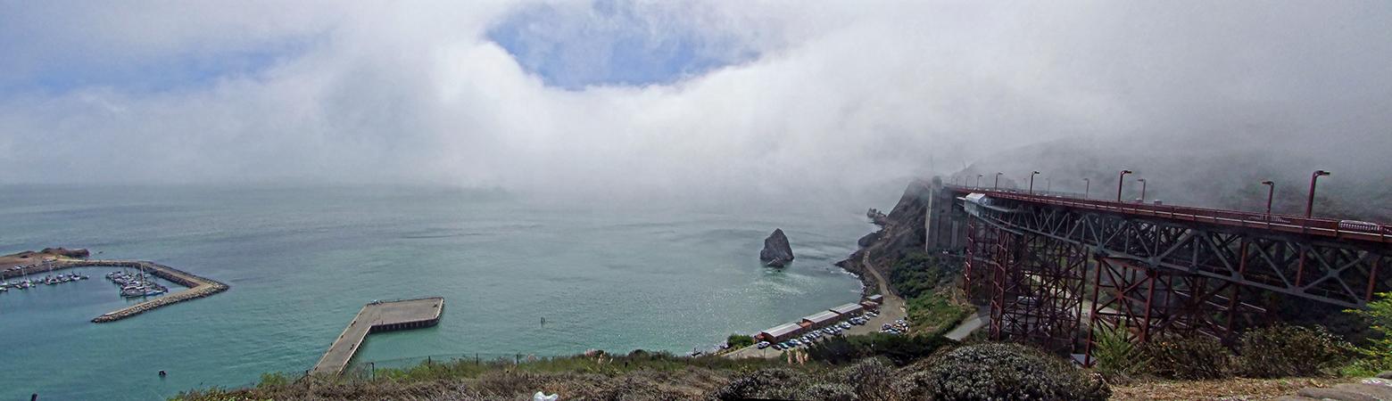 Golden Gate Bridge im Nebel, CA